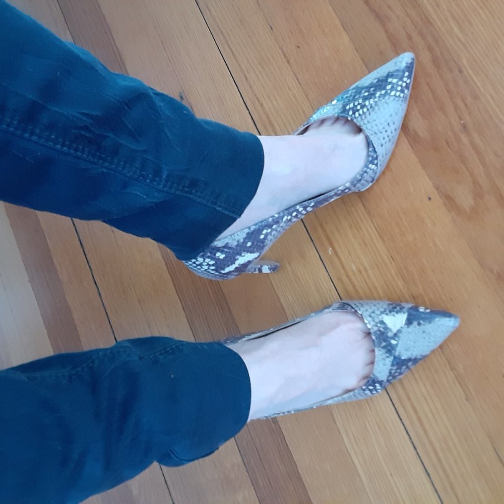 Size 5 Nine West Snakeskin Print Pump